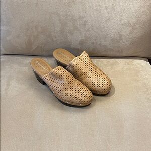 Rockport Tan Perforated Mules